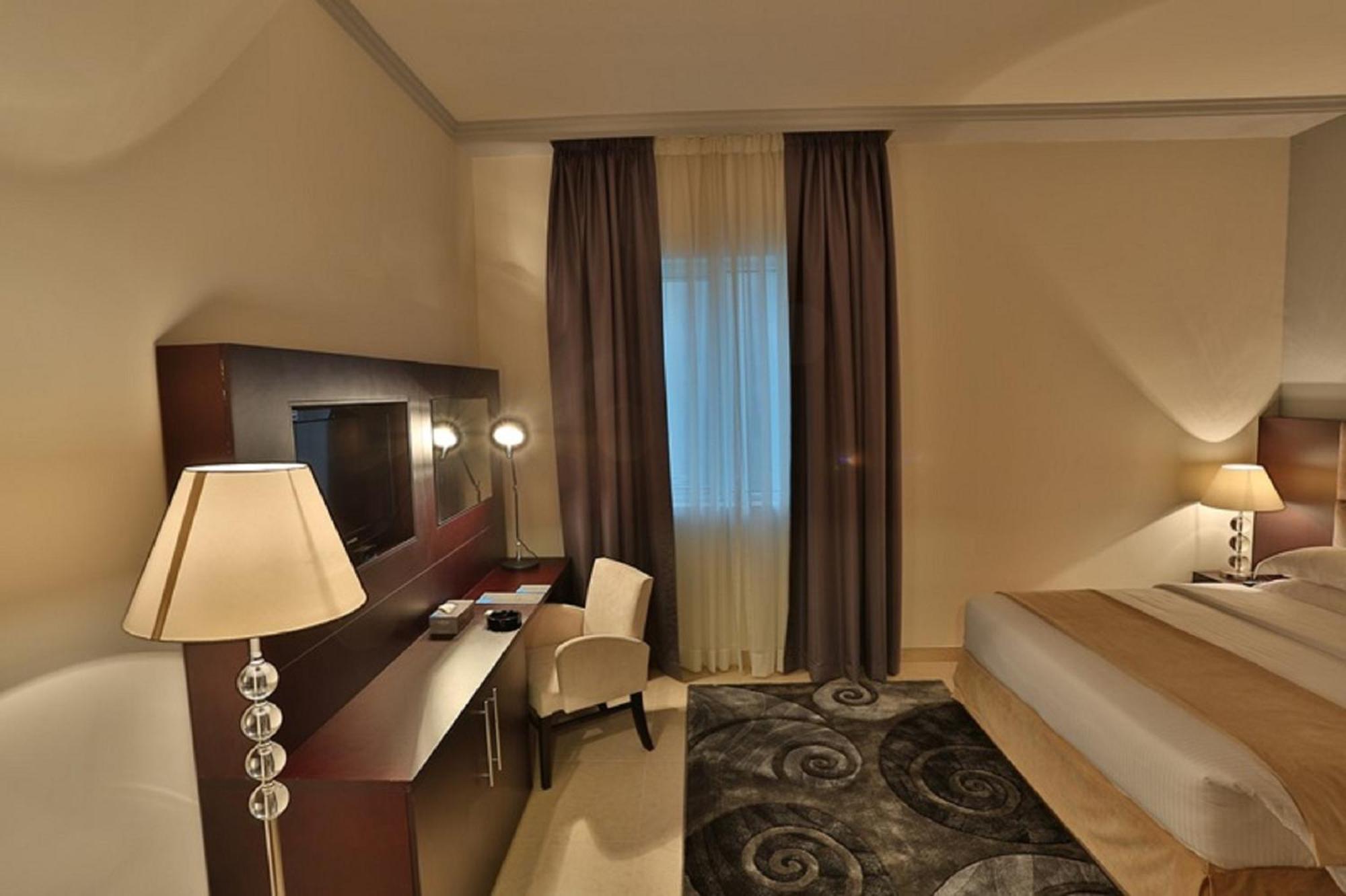 Tower Hotel Apartments Abu Dhabi Buitenkant foto