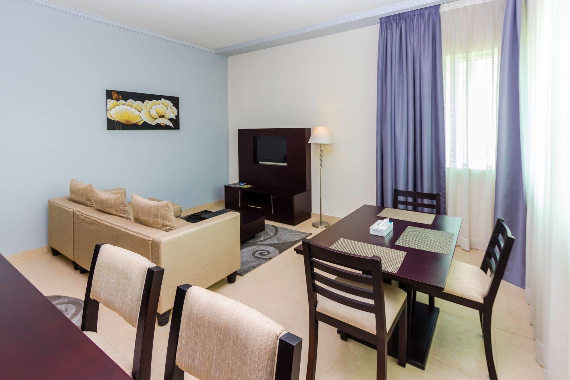 Tower Hotel Apartments Abu Dhabi Buitenkant foto