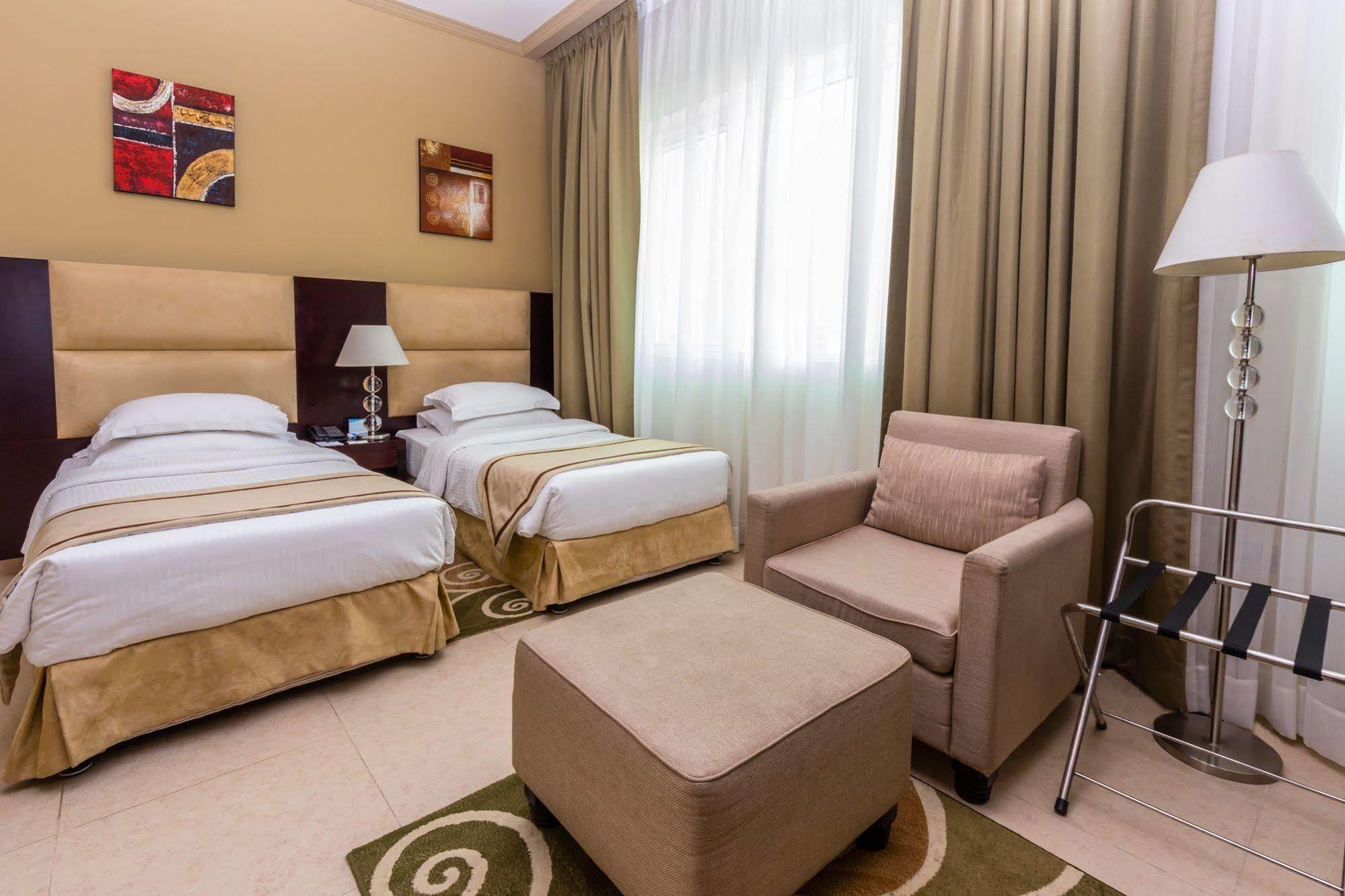 Tower Hotel Apartments Abu Dhabi Buitenkant foto