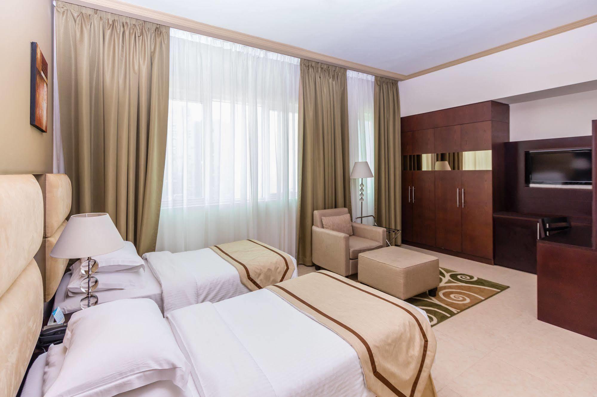 Tower Hotel Apartments Abu Dhabi Buitenkant foto