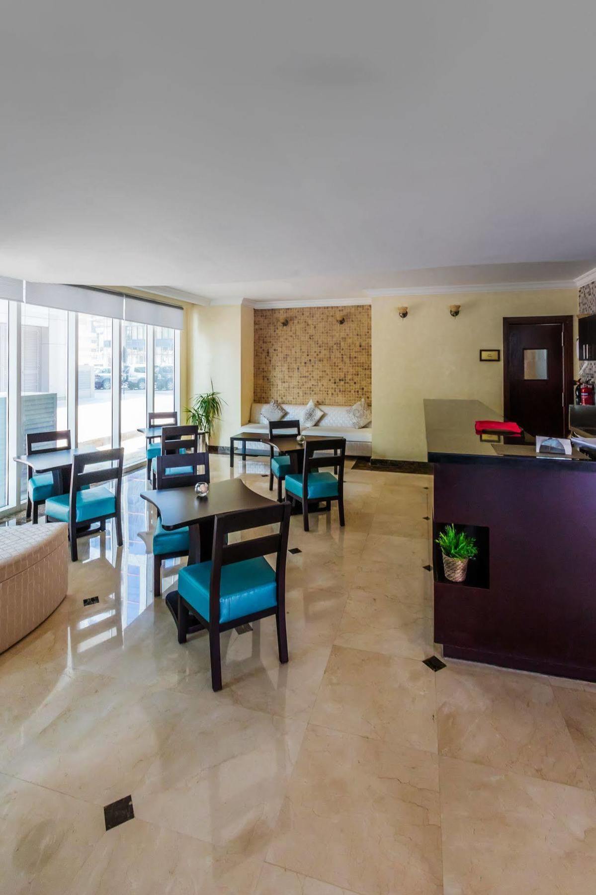 Tower Hotel Apartments Abu Dhabi Buitenkant foto