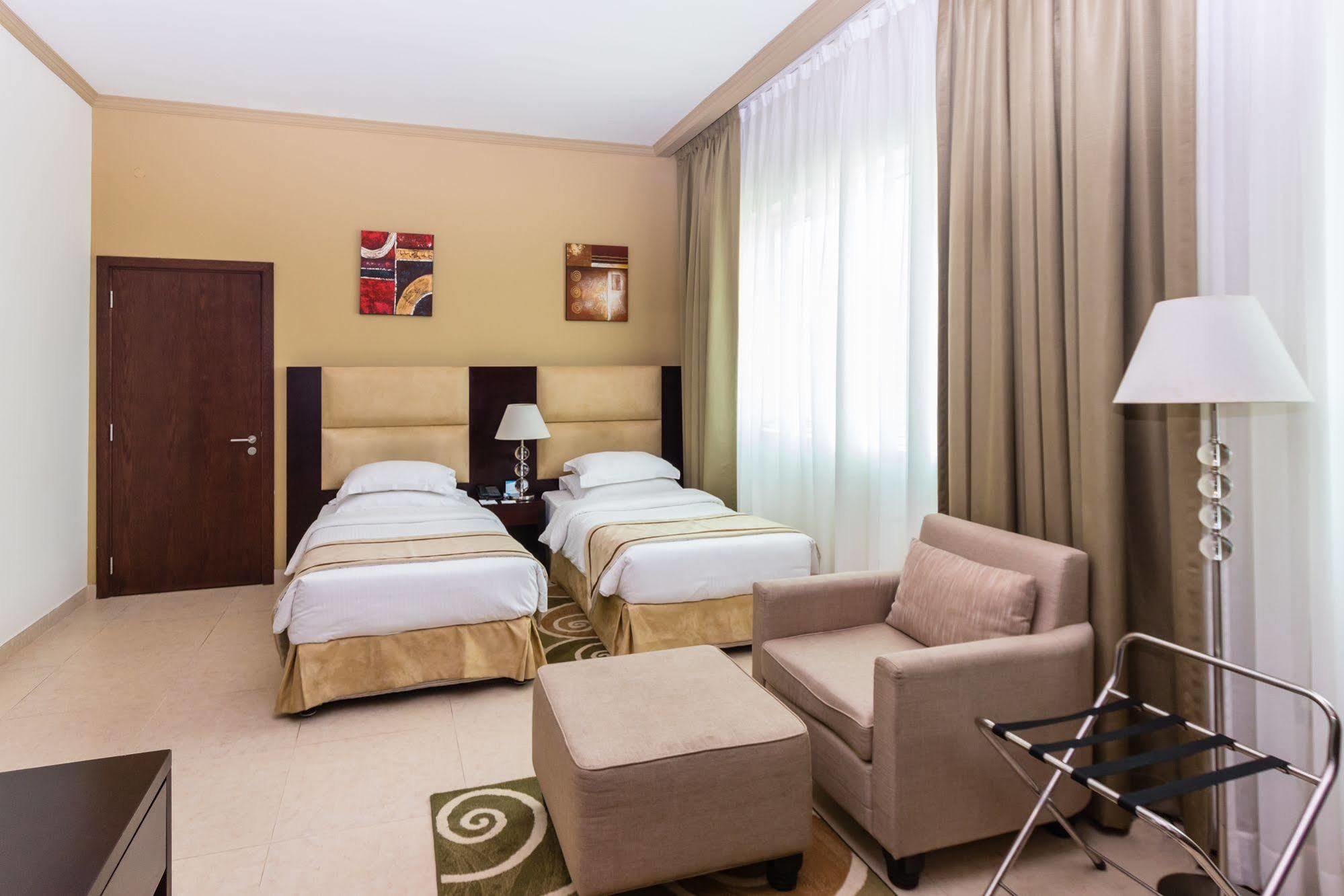 Tower Hotel Apartments Abu Dhabi Buitenkant foto